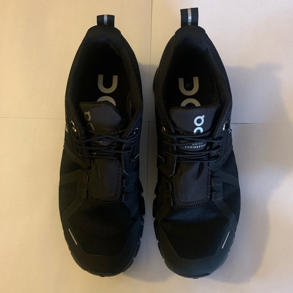 On Running Black Women's Sneakers